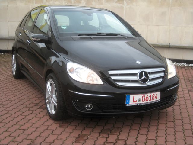 Mercedes-Benz B 150  * Navi , *  Service neu , TÜV 06/26 *