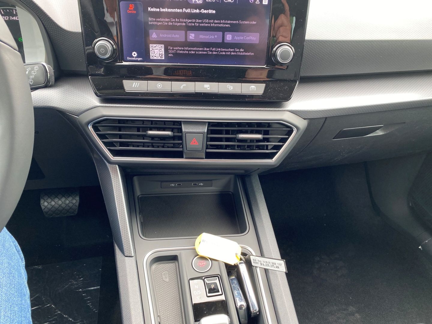Fahrzeugabbildung SEAT Leon Sportstourer Style 1.5 eTSI EU6d