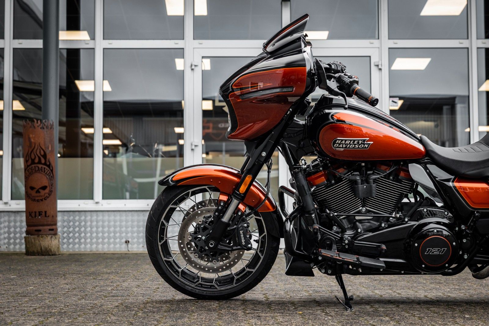 Fahrzeugabbildung Harley-Davidson CVO Street Glide  FLHXSE 121 cui - Jekill -