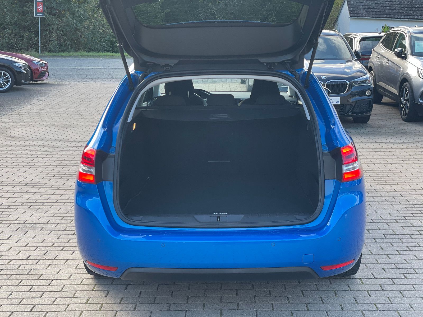 PEUGEOT 308, 2021, Benzin, 131 PS