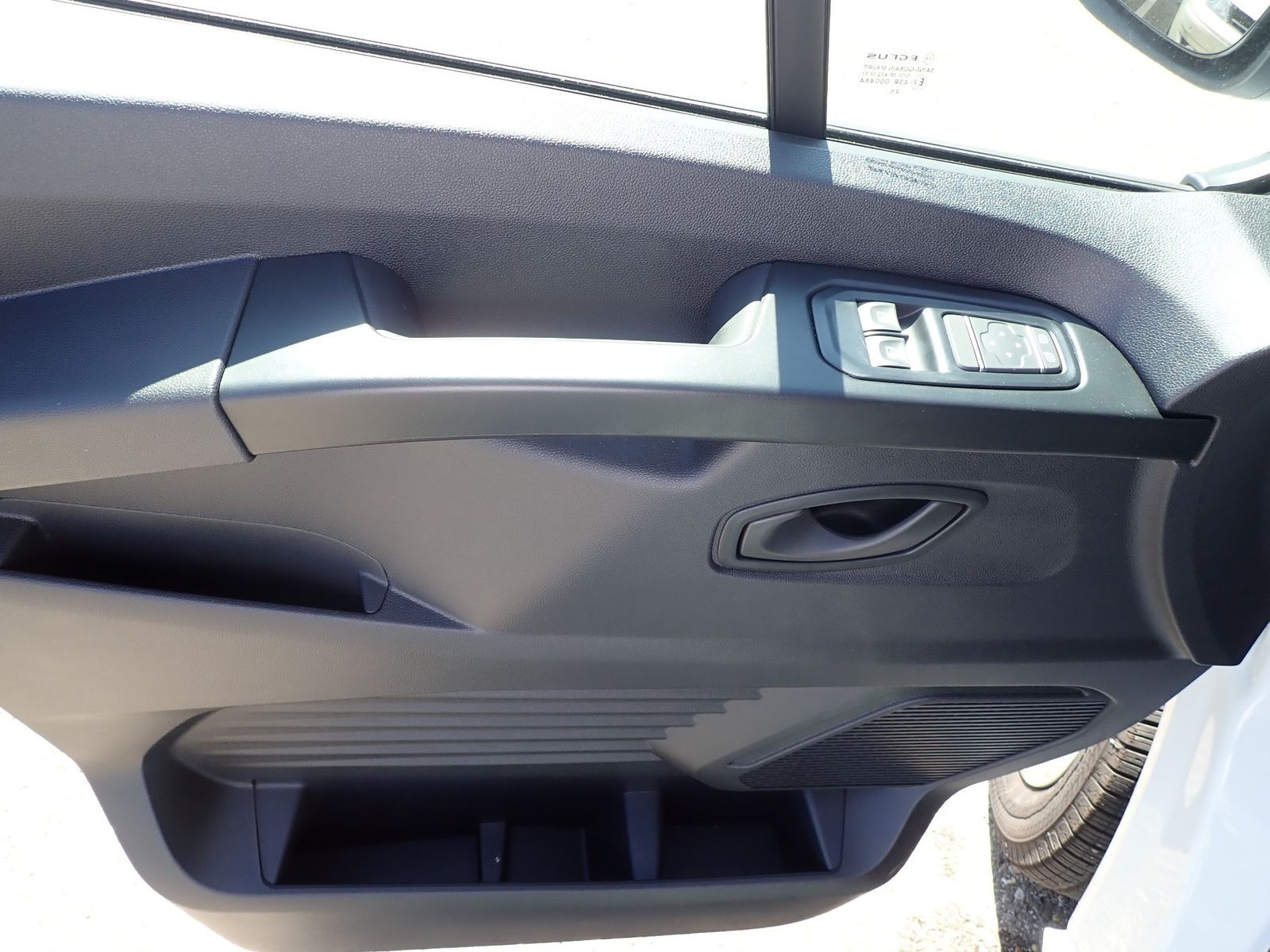 Fahrzeugabbildung Renault Trafic Pkw Grand Authentic Blue dCi 110 MY25