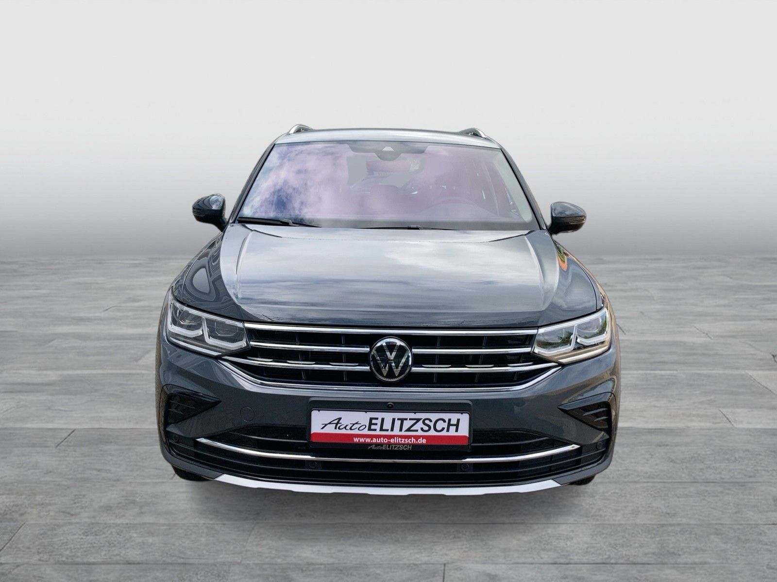 Fahrzeugabbildung Volkswagen Tiguan TSI Elegance 4M DSG Matrix Navi ACC STH A