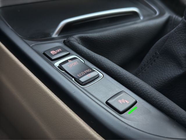 BMW 318 d Touring xDrive Luxury Line*LED*NAVI*PDC