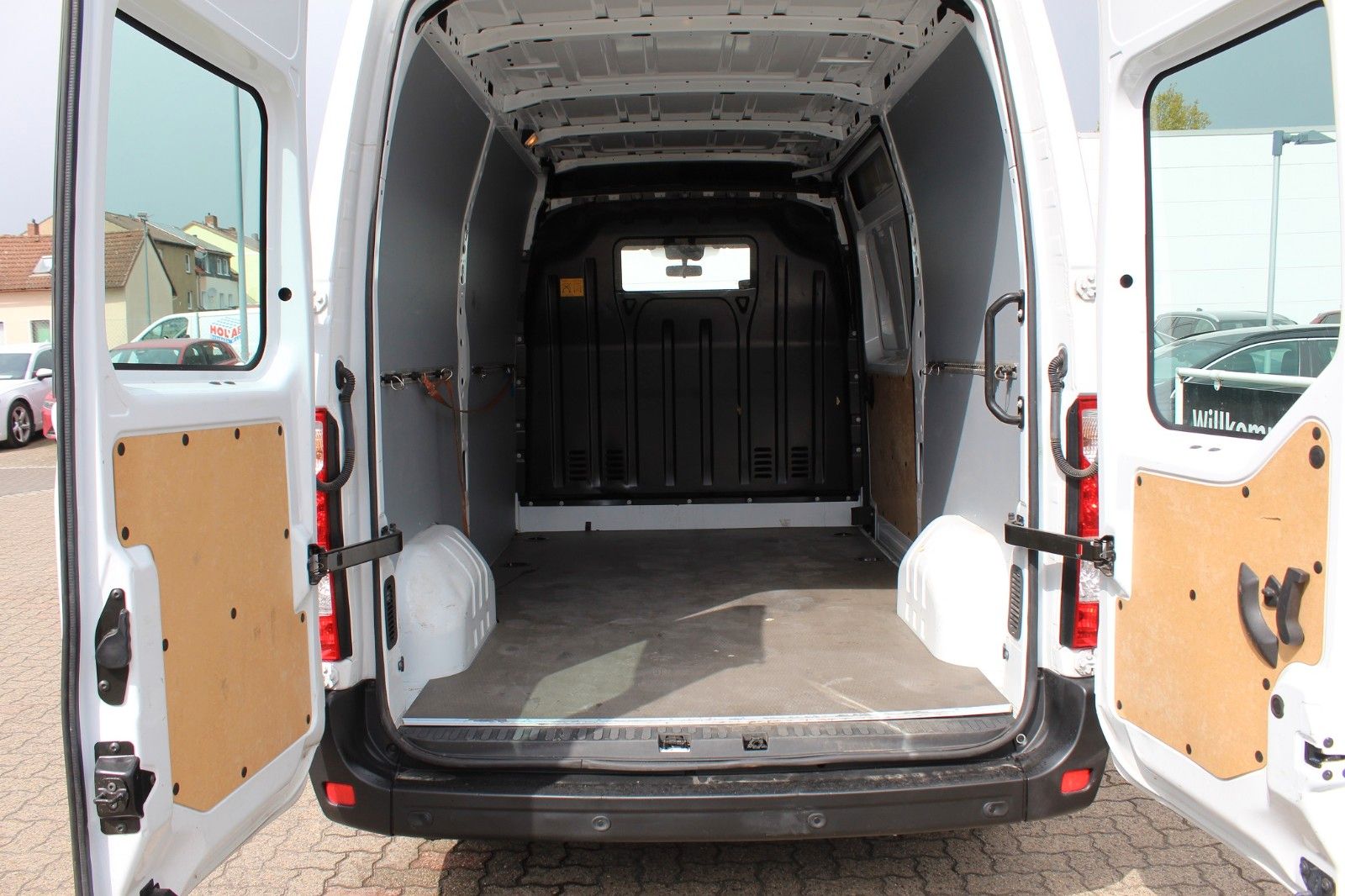 Fahrzeugabbildung Opel Movano B L2H2 3,3t AC/PDC/LED/TEMPOMAT