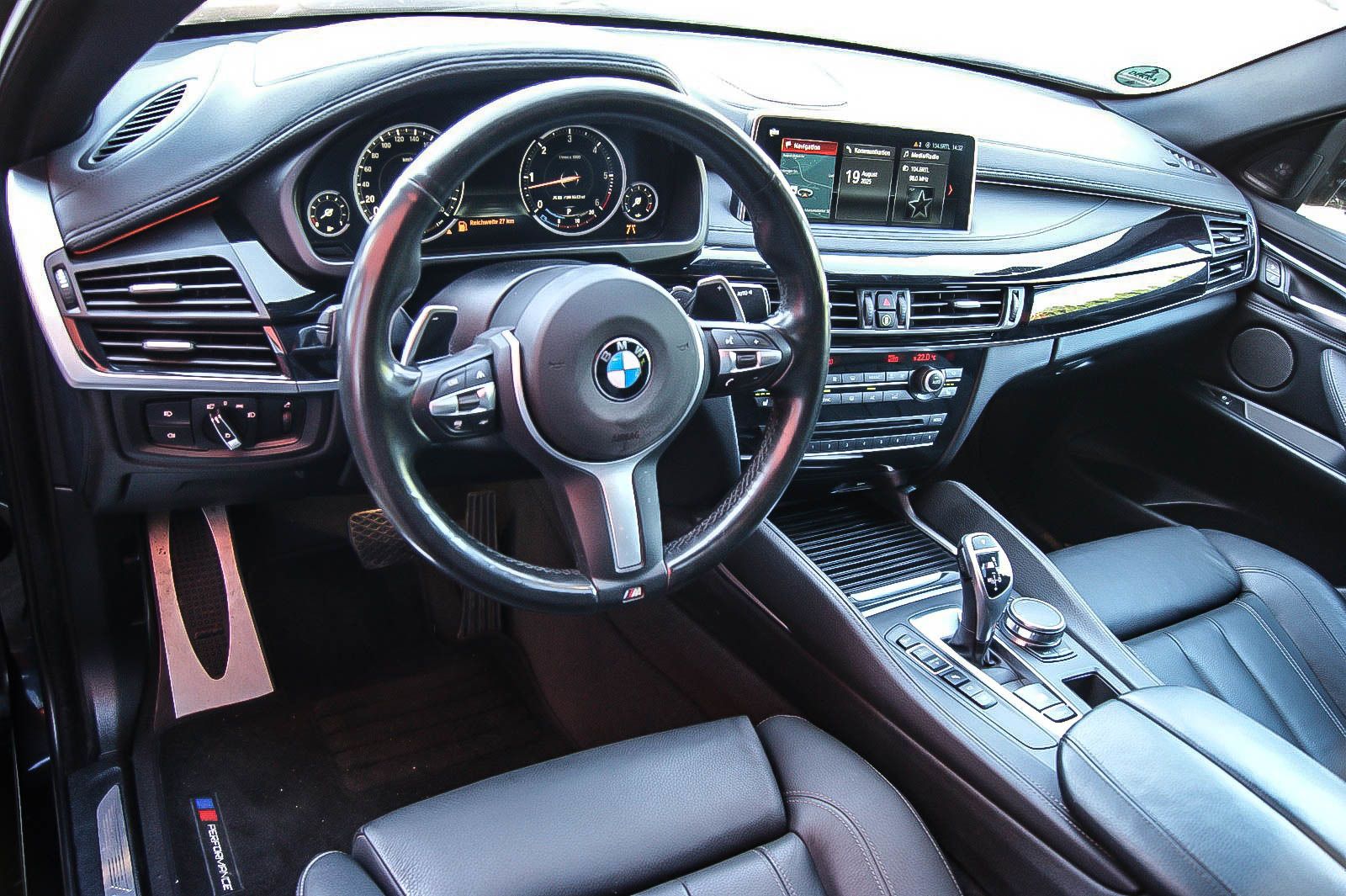 Fahrzeugabbildung BMW X6 M50 M-SPORT 22'' BREYTON ESSD KAMERA STDHZG 2