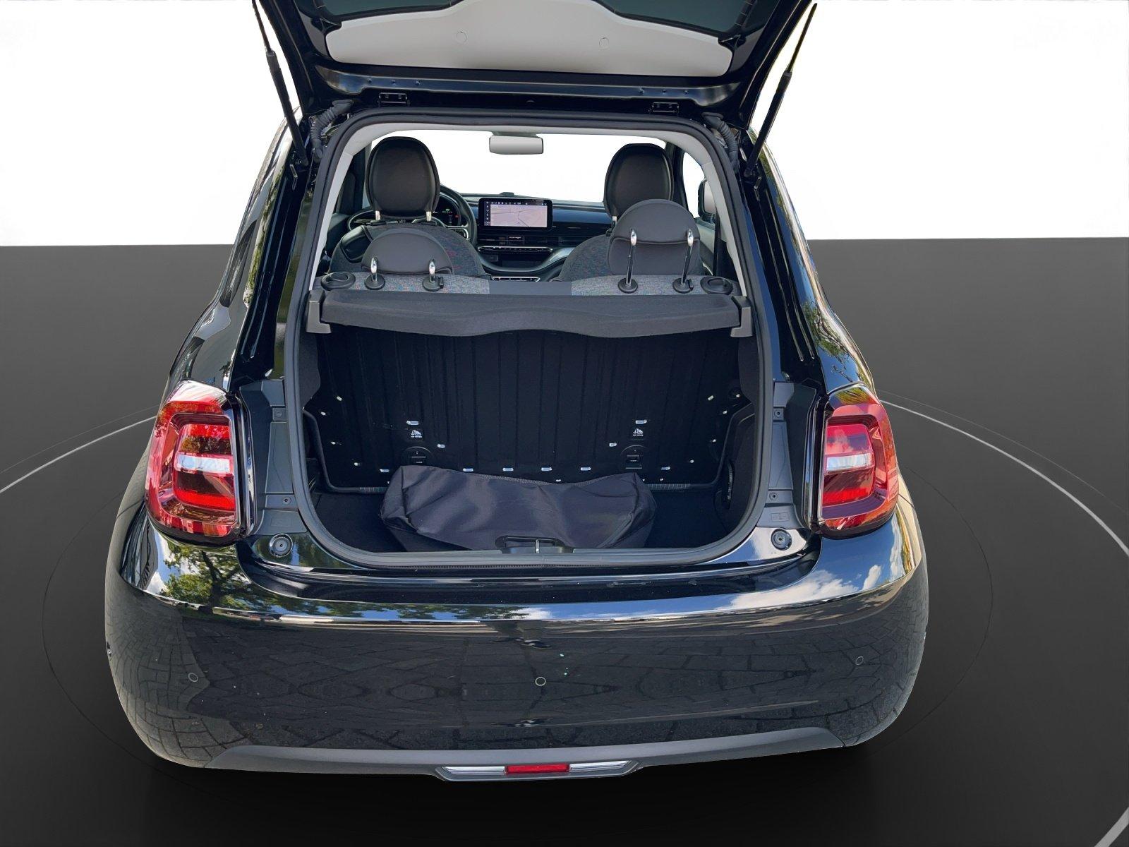 Fiat 500 e Icon 42 kWh Navi+SHZ+RFK+Carplay+LM
