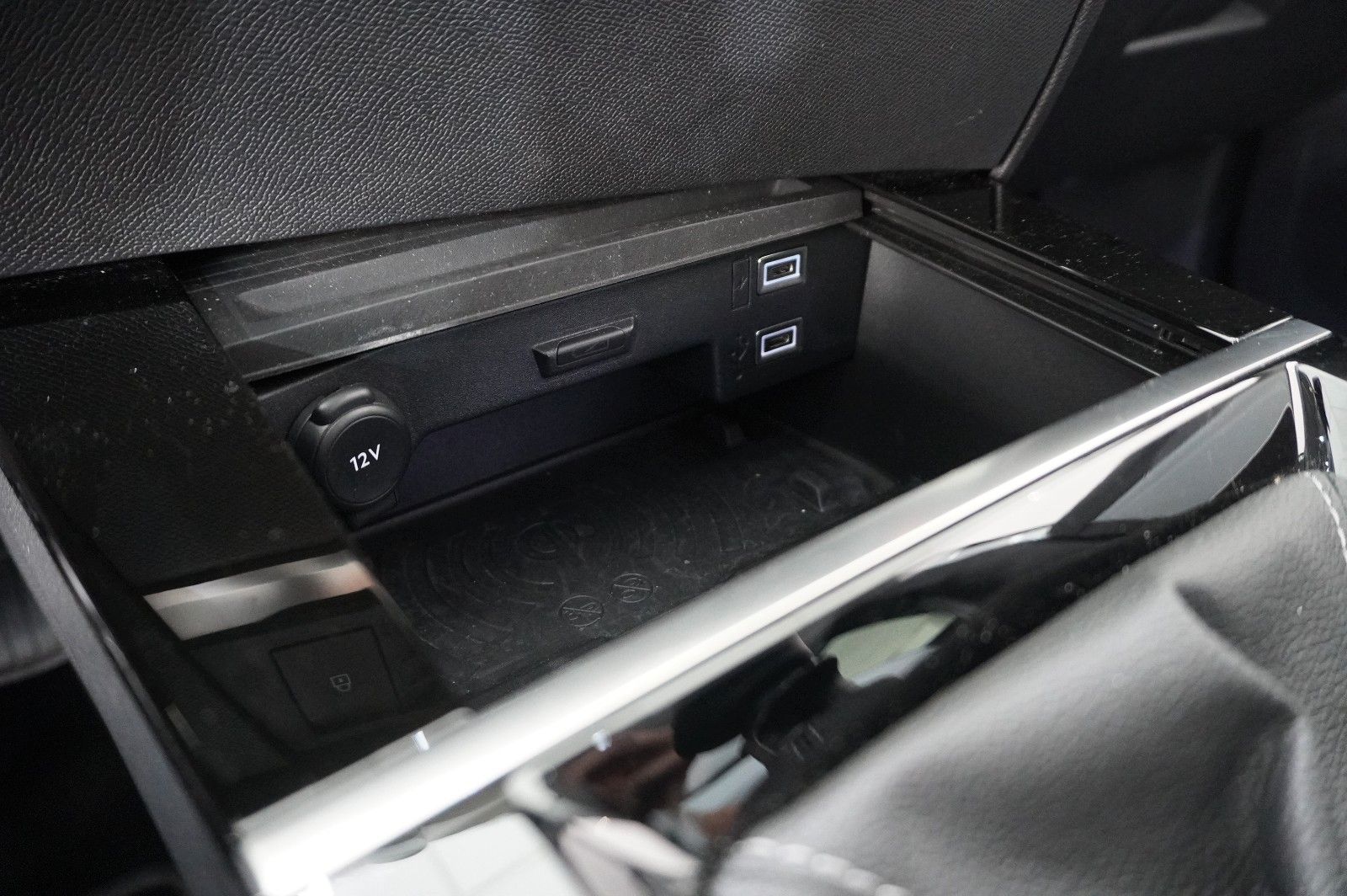 Fahrzeugabbildung Opel Astra L ST 1.5D ELEGANCE NAVI/LED/KAMERA/SH/DAB+