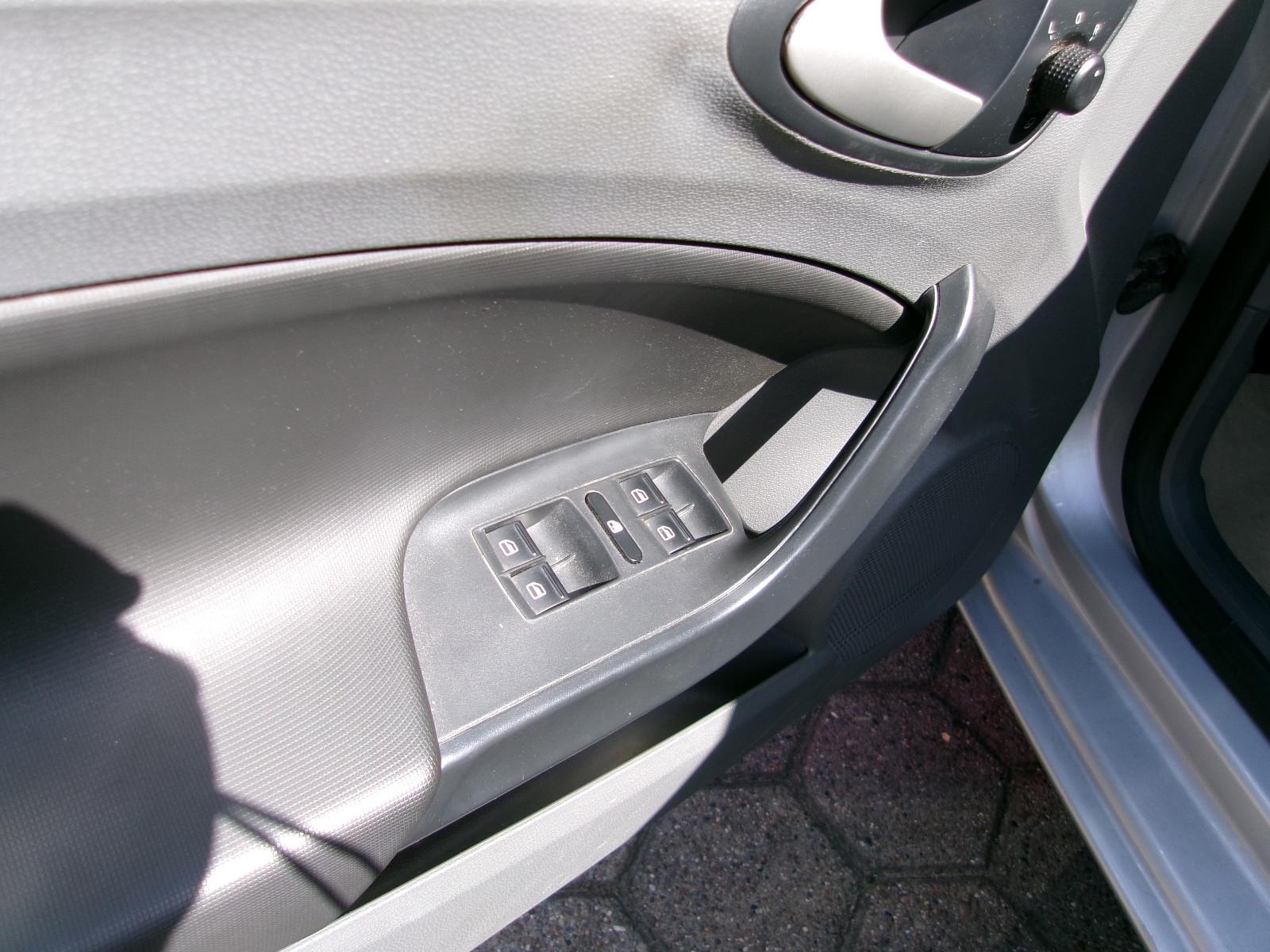 Seat Ibiza 2011 — photo 8