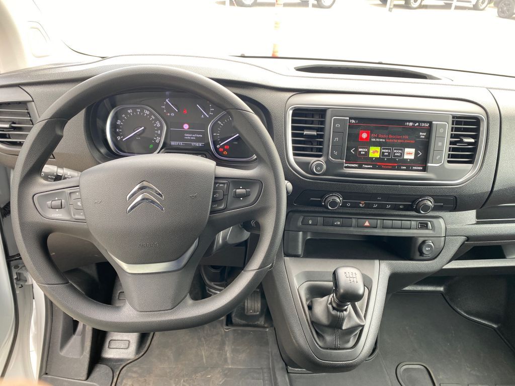 Fahrzeugabbildung Citroën Jumpy 1.5 BlueHDi 120 M *3 Sitze*Navi*Kamera*