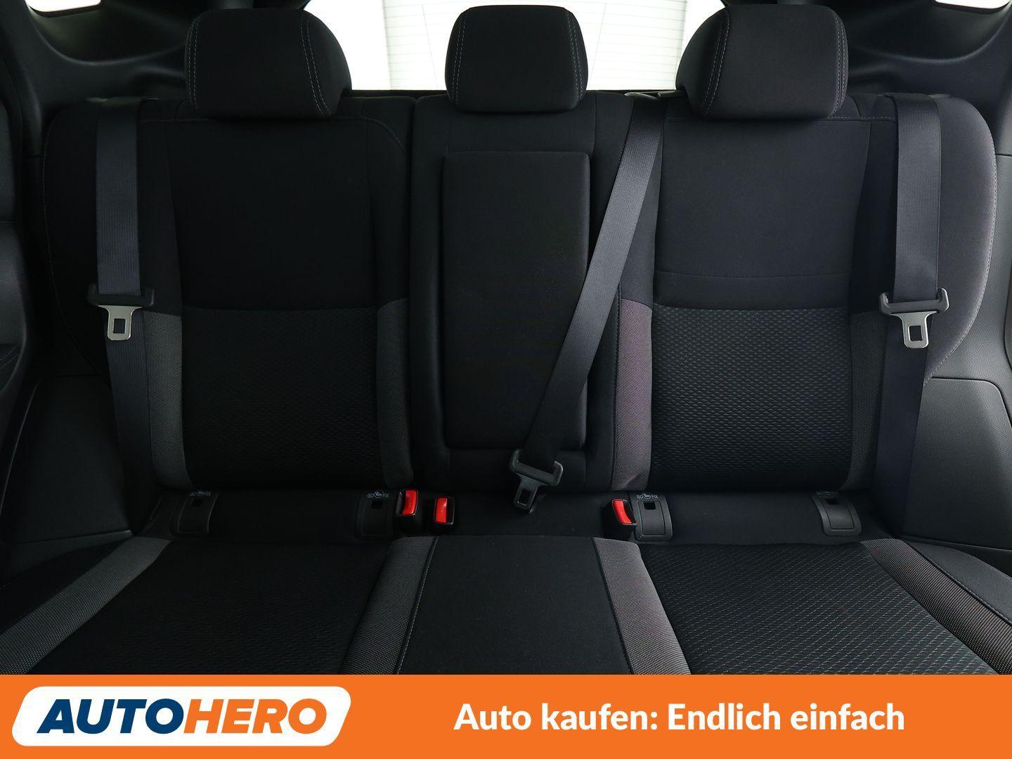 Nissan Qashqai 1.3 DIG-T N-Connecta *NAVI*LED*TEMPO*CAM