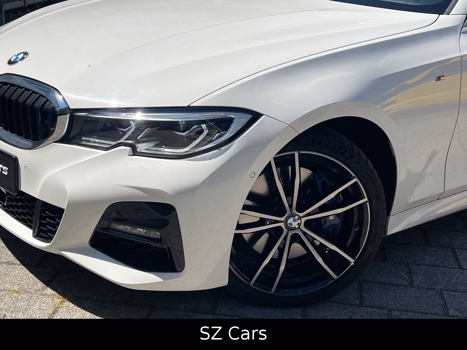 BMW 330d Touring xDrive M Sport*AHK*PANO*