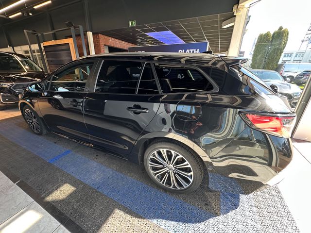 Toyota Corolla Touring Sports Hybrid Team D