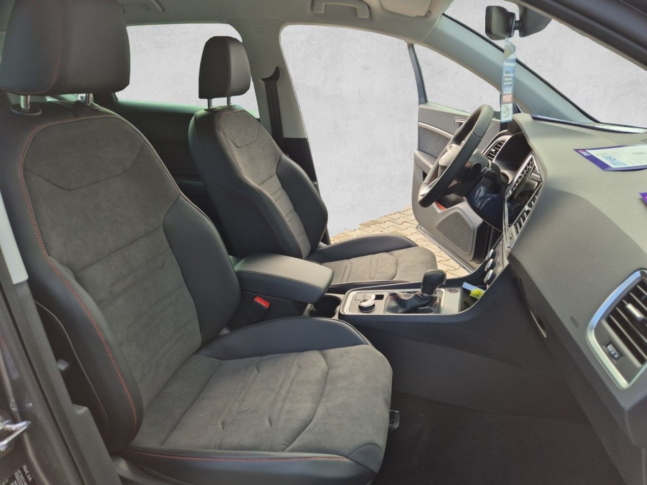 Fahrzeugabbildung SEAT Ateca FR AHK Black Pack 19 Zoll Alu Navi