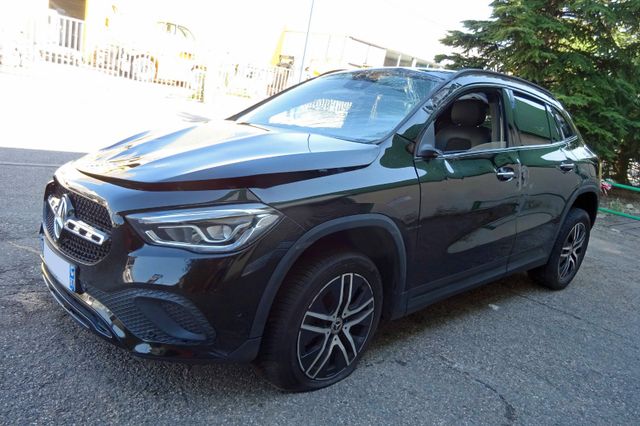 Mercedes-Benz GLA 200D BVA