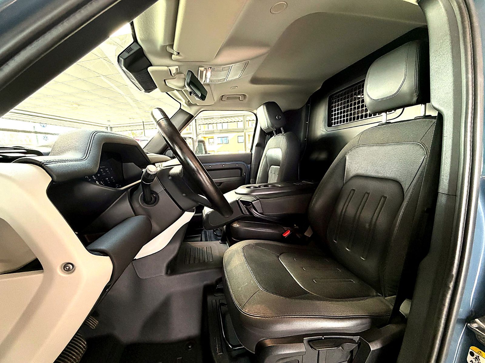 Fahrzeugabbildung Land Rover Defender 110 Hard Top S/3-SITZE/NAVI/LEDER/360''