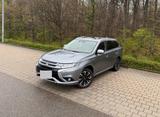 Mitsubishi Plug-in Hybrid Outlander 2.0 MIVEC PLUG-IN H... - graue Mitsubishi Plug-in Hybrid Outlander