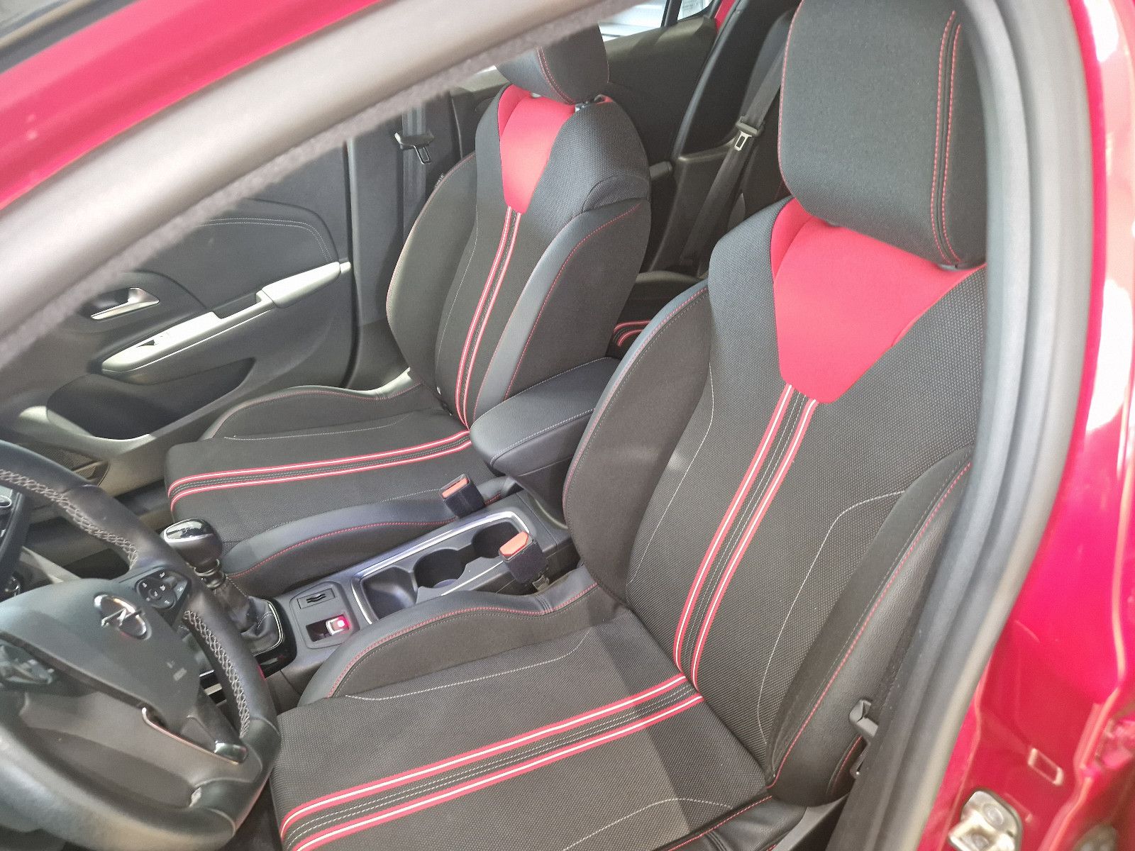 Fahrzeugabbildung Opel Corsa 1.2 Direct Injection Turbo 74kW GS Line
