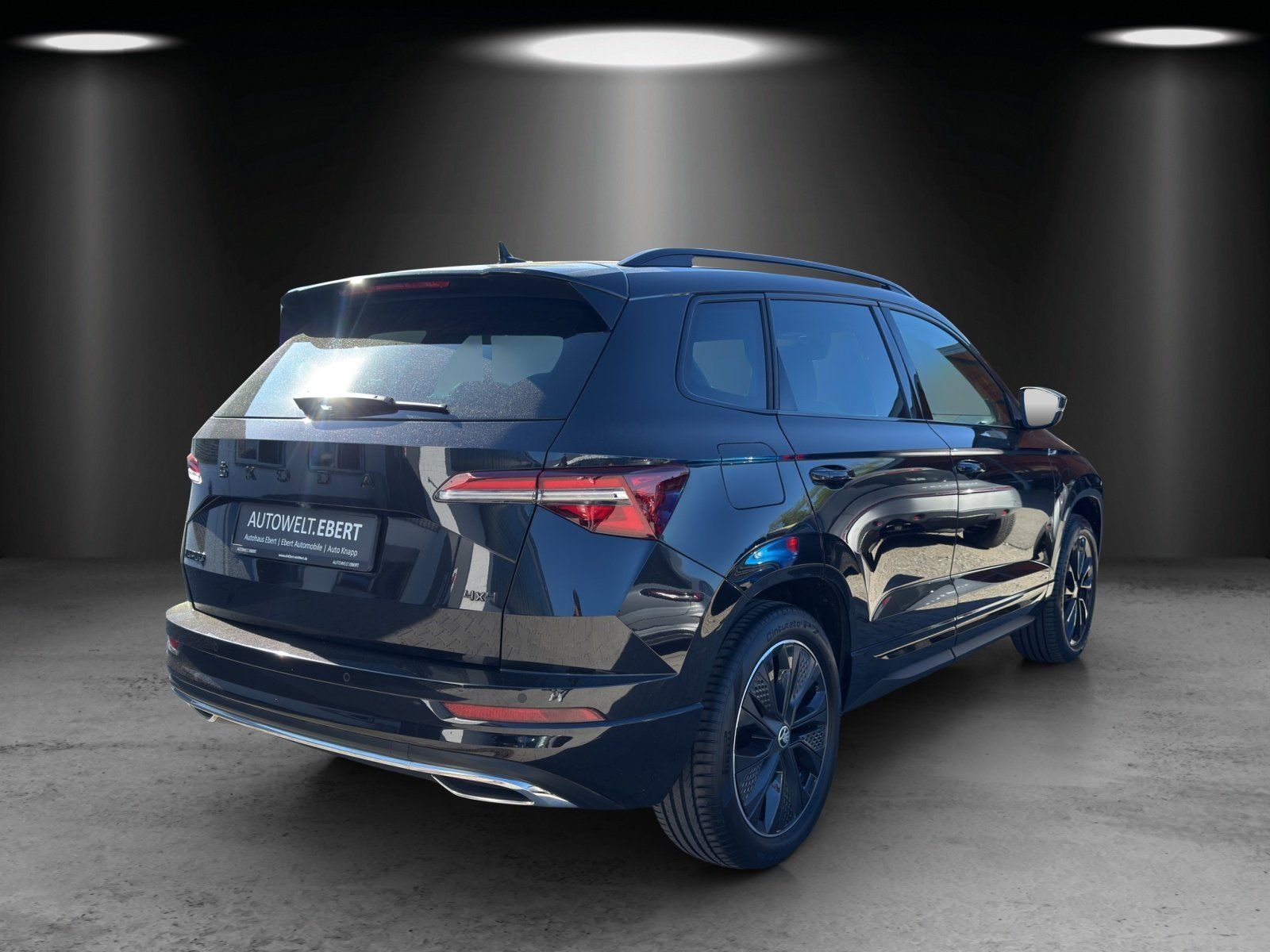 Fahrzeugabbildung SKODA Karoq 2.0 TDI Sportline 4x4/PANO/AHK/KAMERA/ACC/