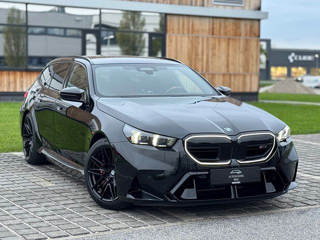 BMW M5 Touring *M-DRIVERS, B&W, CARBON, NEW*