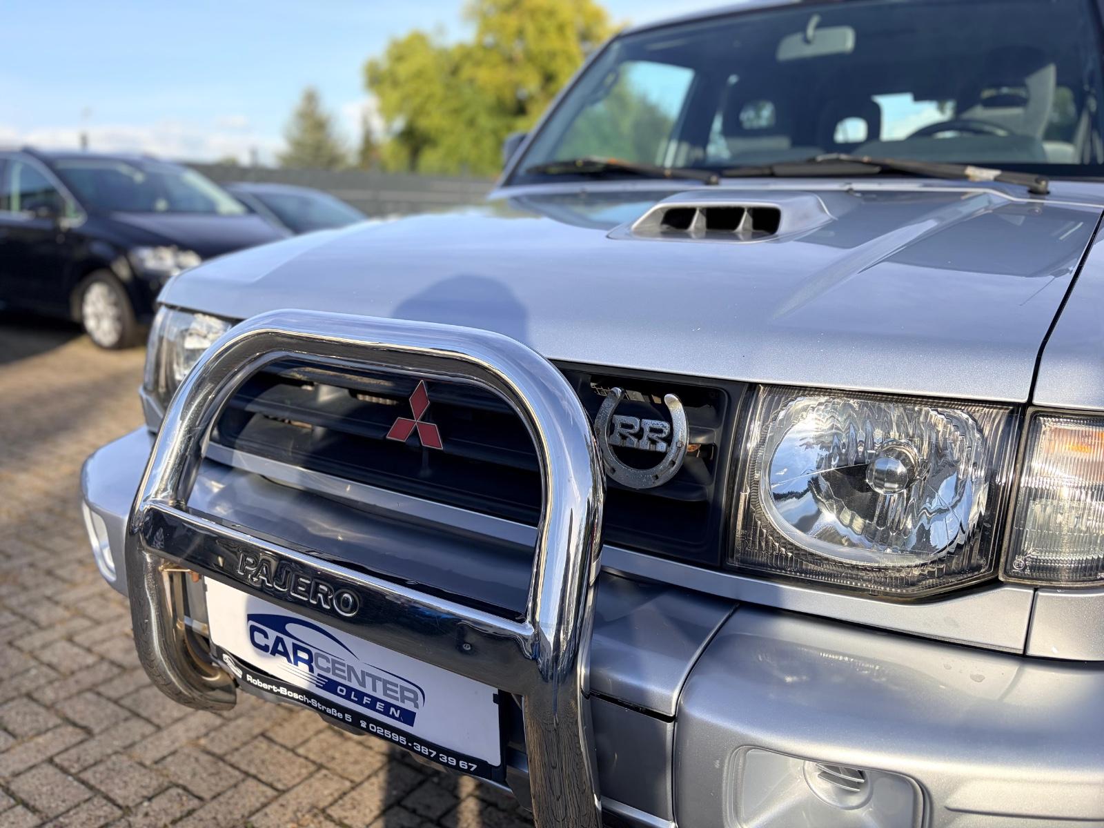 Mitsubishi Pajero 2004 — photo 13