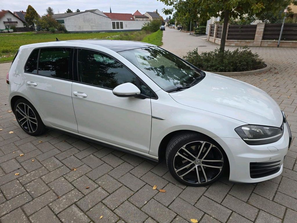 Image of Volkswagen Golf