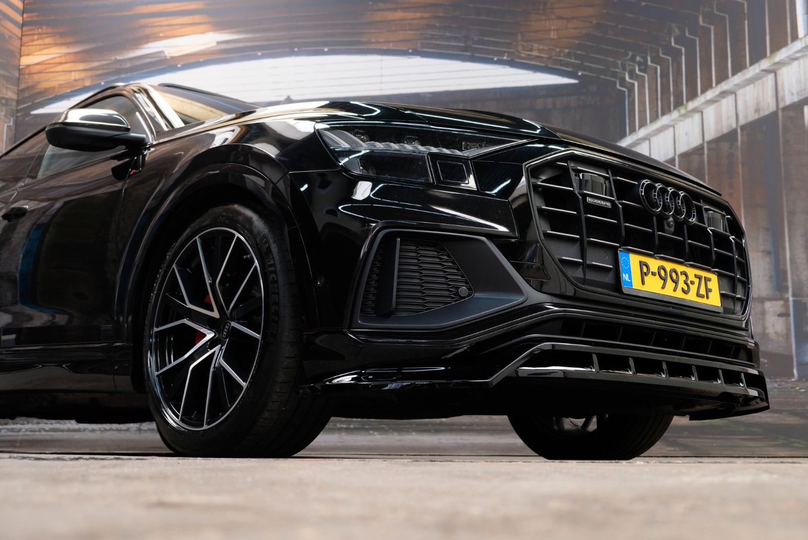 Audi Q8 50 TDI quattro Competition Plus *Carbon Pack* imagem 3