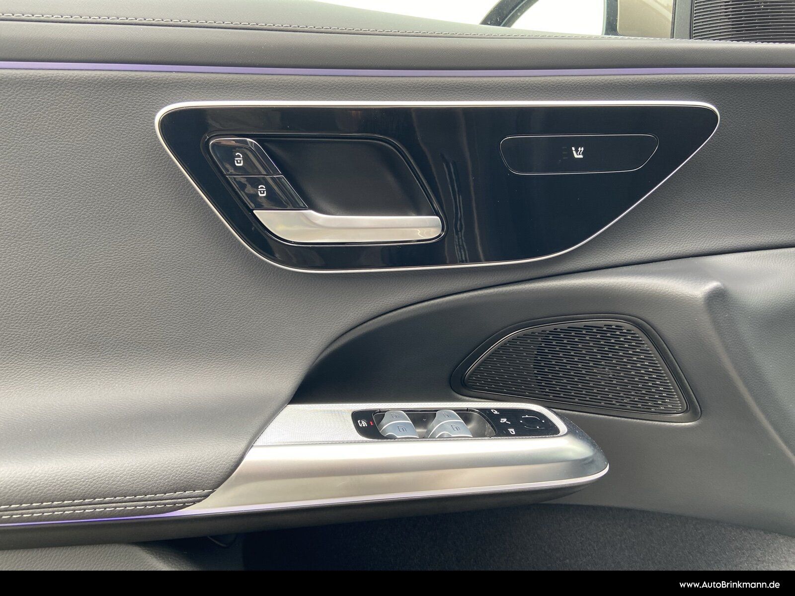 Mercedes-Benz E 220 d T AMG-LINE AHK DISTRONIC LED KAMERA TOTW foto 9