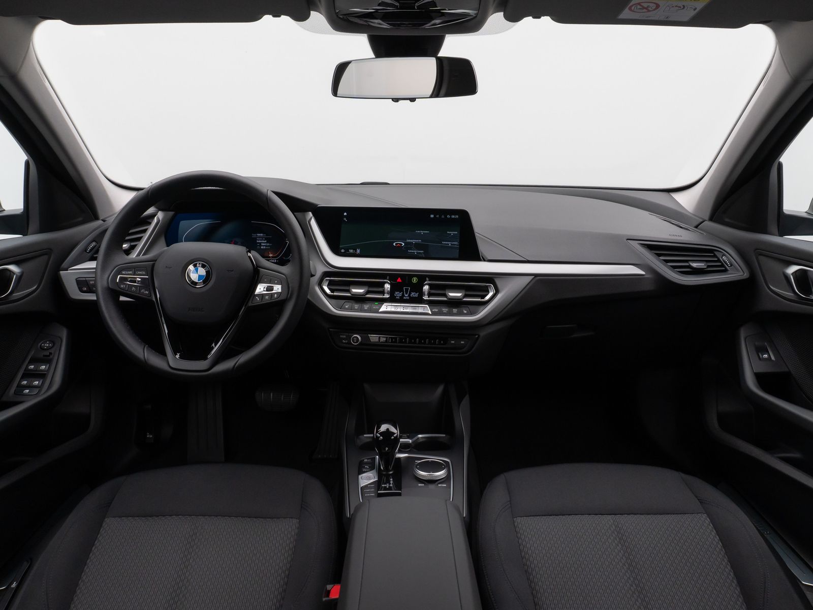 Fahrzeugabbildung BMW 118i DAB CockPitPr PDC Alarm Geschwindigkeitsreg