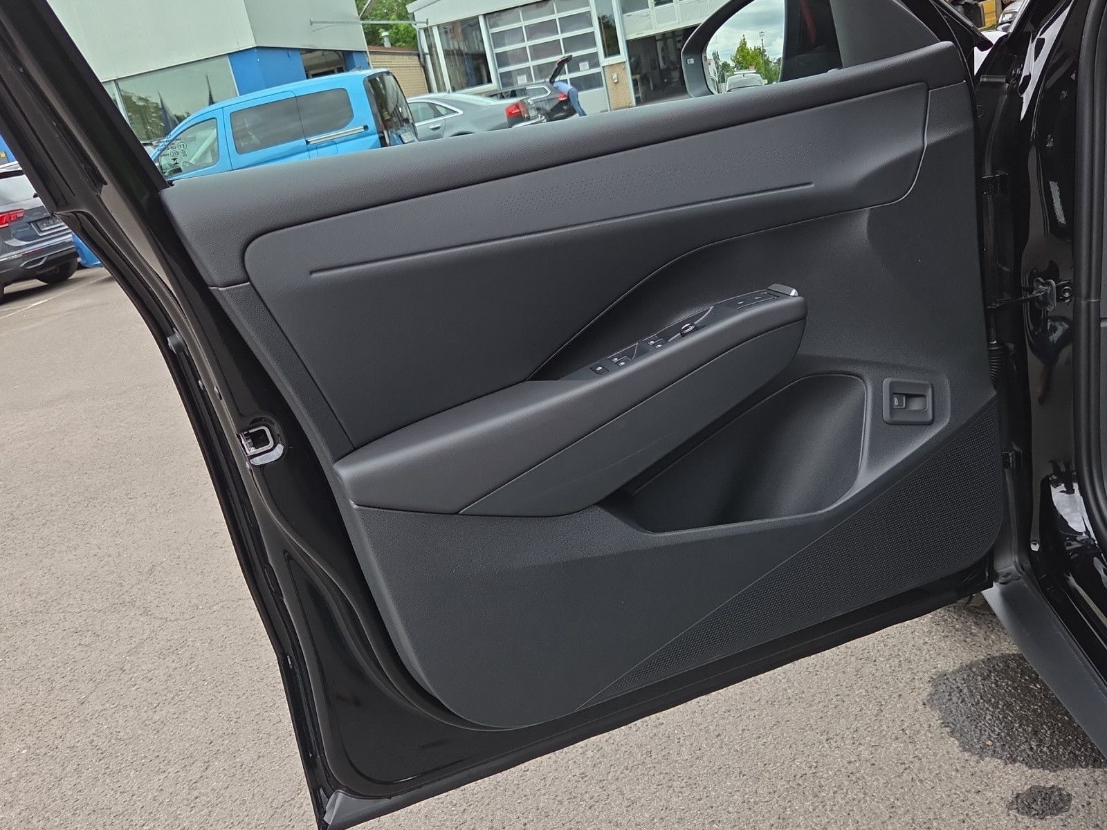 T-Roc neu R-Line 1.5 eTSI OPF DSG RFK AHK