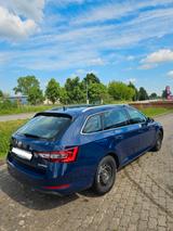 Skoda Superb 2.0 TDI Style Combi Style - Skoda Superb von privat