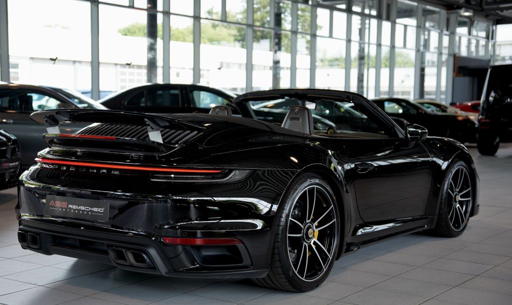 Porsche 992