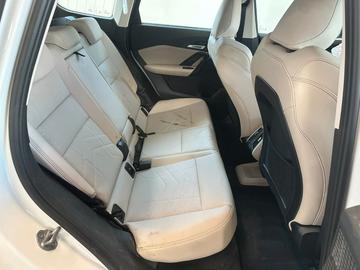 2023 BMW IX1 — миниатюра 12