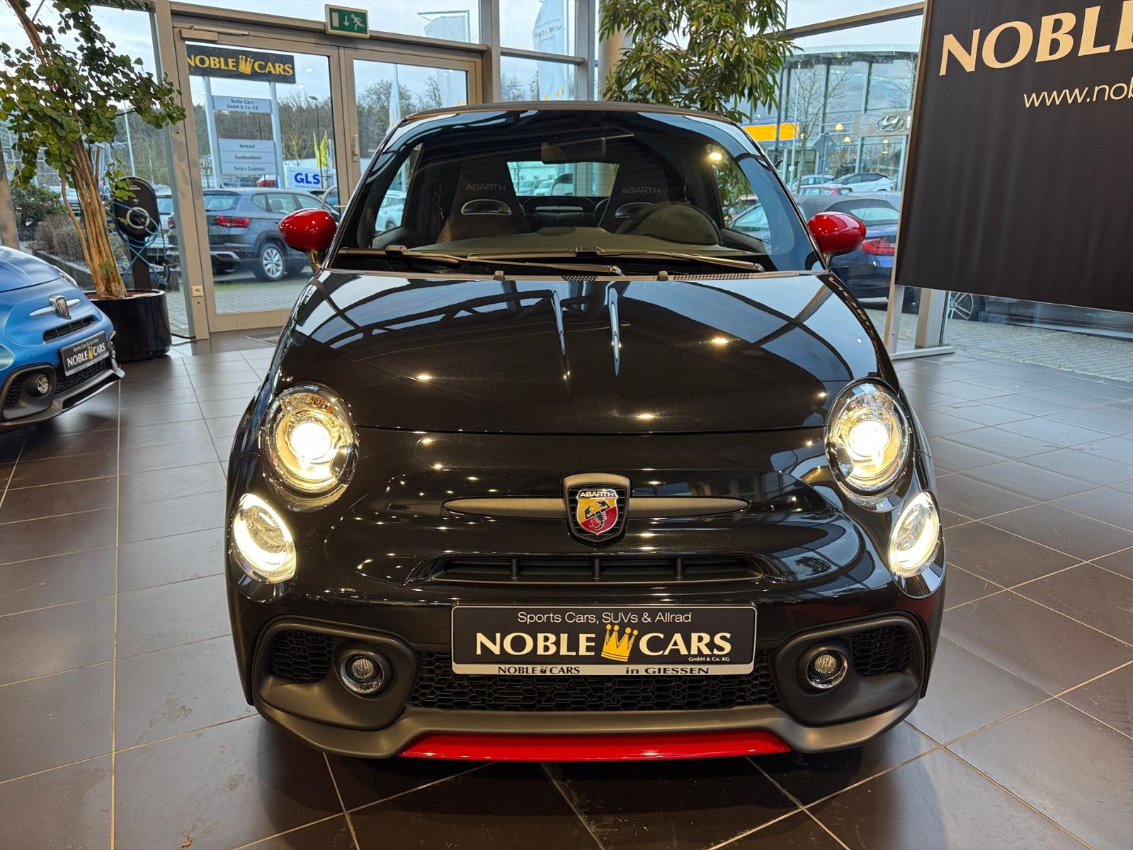 Fahrzeugabbildung Abarth 695C BEATS KLIMA XEN NAV PDC ALU