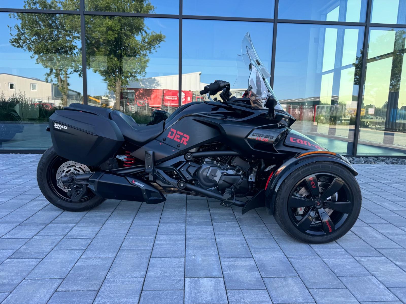 Can-Am Spyder F3-S / 1330 / Top Zustand