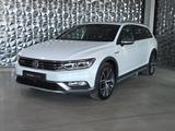Volkswagen Passat Alltrack 2.0 TDI 4Motion ACC HeadUp  360° - Volkswagen Passat Alltrack aus 2016
