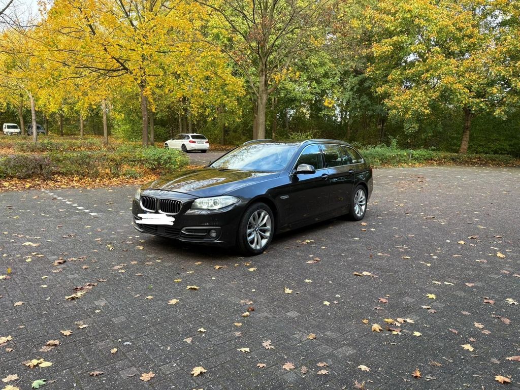 Image of BMW 530