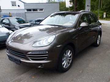 Porsche Cayenne - 1