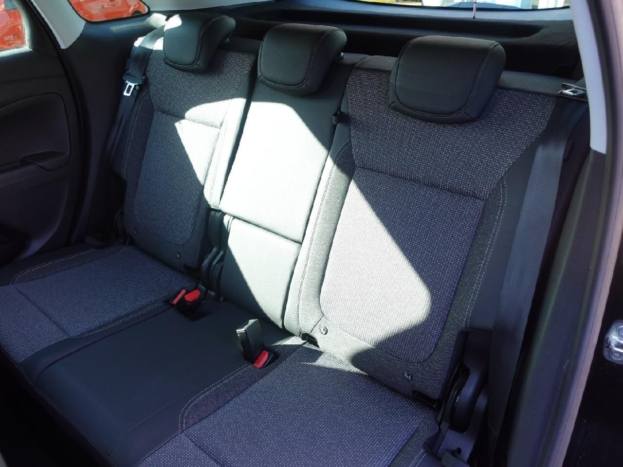 Fahrzeugabbildung Opel Crossland 1,2 Elegance