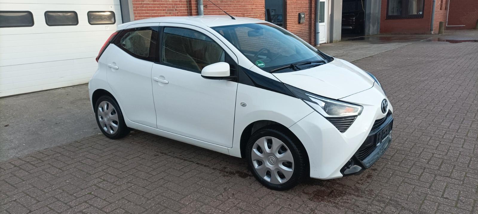 Toyota Aygo (X) 1,0-l-VVT-i x-play