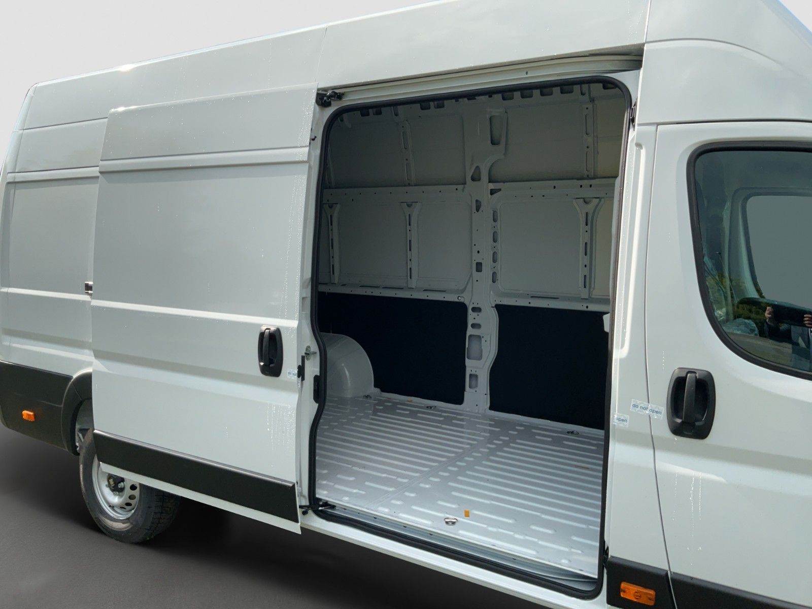 Fahrzeugabbildung Fiat Ducato L4H3 180MJ Kamera Schwingsitz
