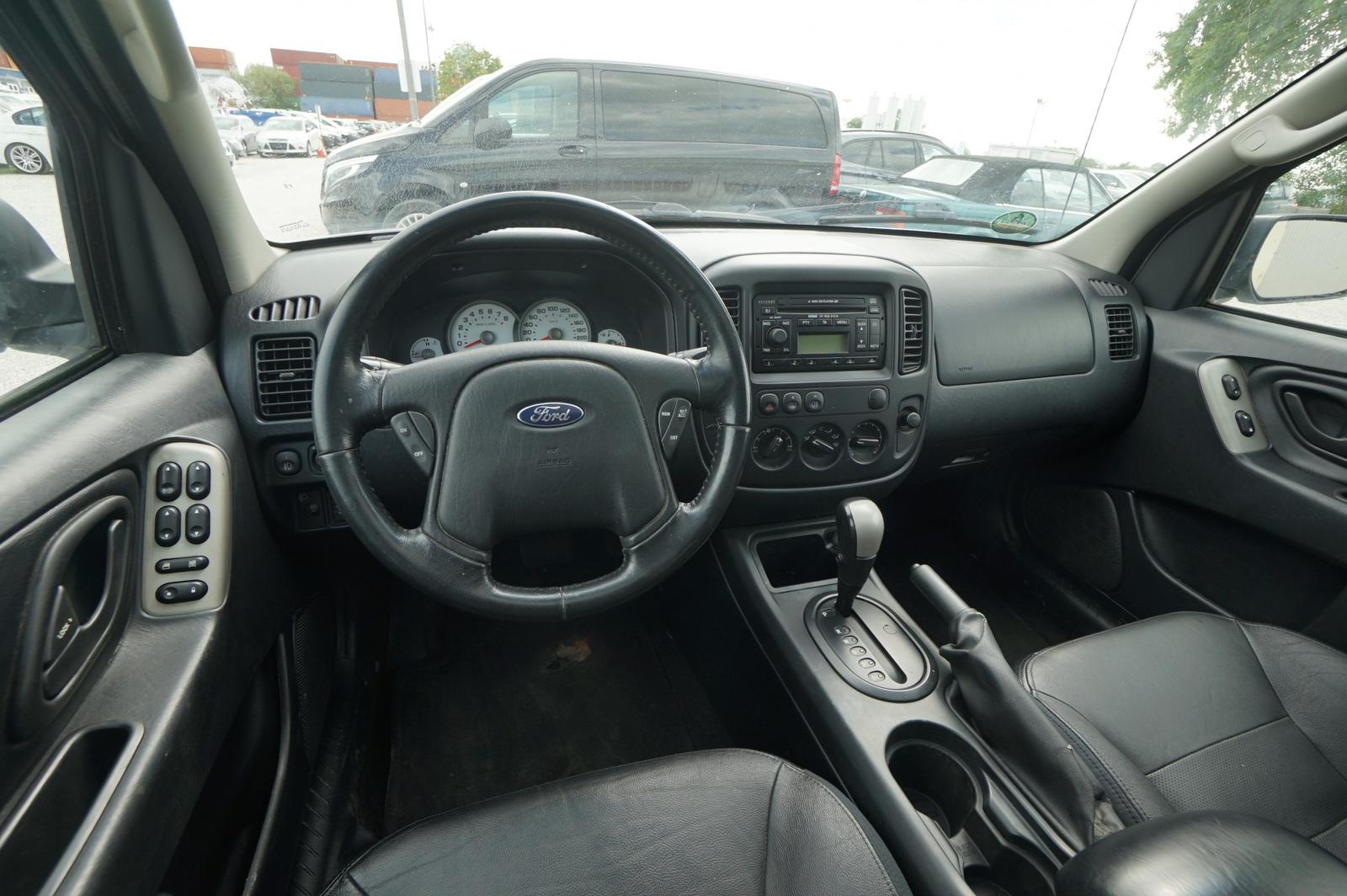 Ford Maverick 2005 — photo 8