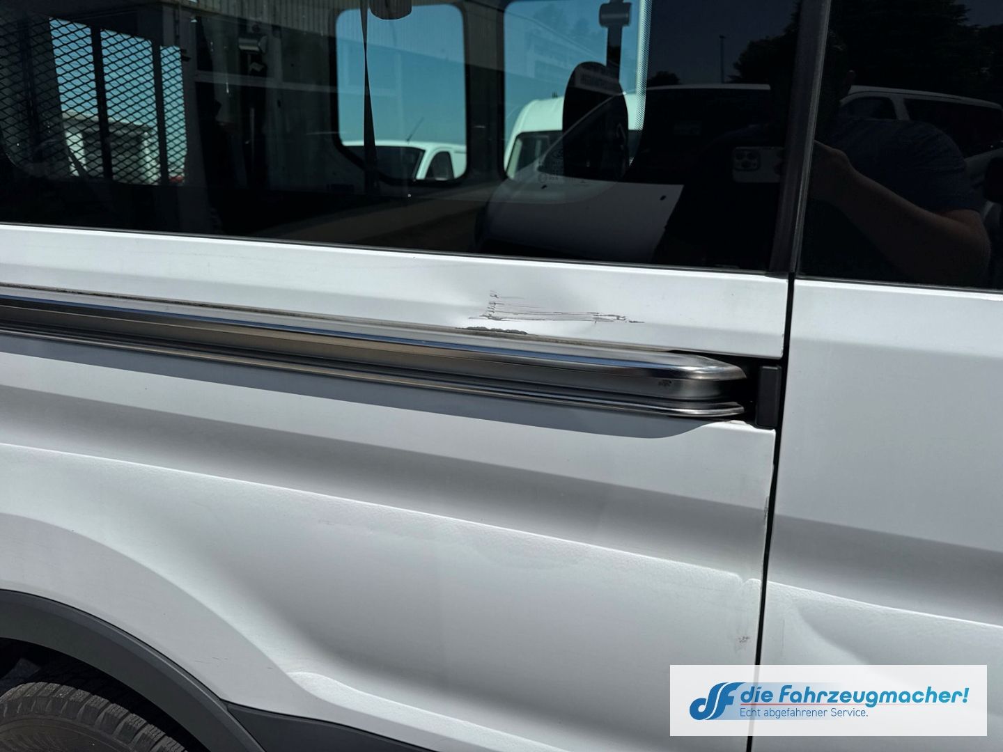 Fahrzeugabbildung Ford Transit Kombi 350 L3 Trend 2.2 TDCi DPF *1777 *K