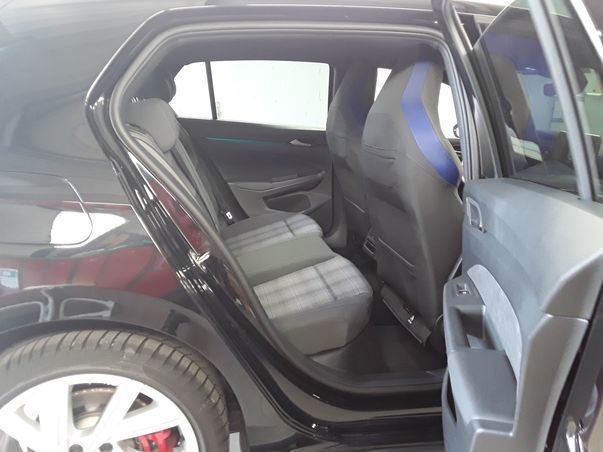 Volkswagen Golf - Bild 9