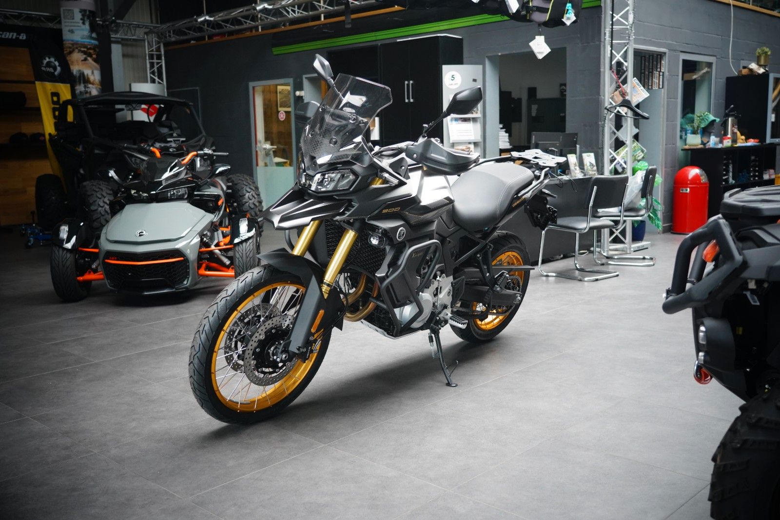 Fahrzeugabbildung VOGE DS 900 X E5+