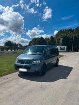 Volkswagen VW T 5 Multivan - gebrauchte VW T5 aus dem Jahr 2005