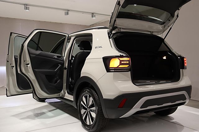 T-Cross GOAL 1.0 TSI ACC LED PDC TEMPOMAT Anschl