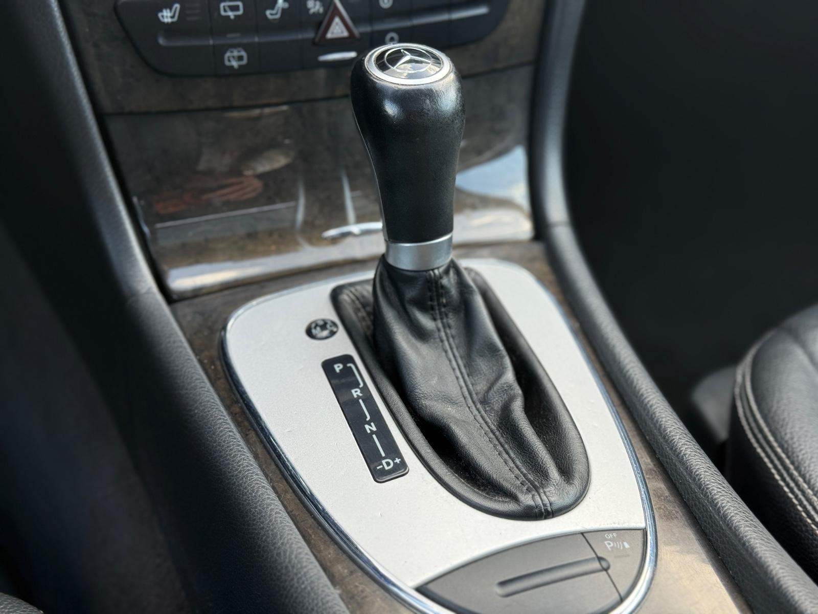 Mercedes-Benz E350 2005 — photo 16