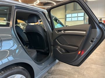 MYAUTOCENTER – Gebraucht- und Jahreswagen mit Werkstattservice in Pfaffenhofen Audi A3 Sportback sport *1. Hand*Klima*Navi*Xenon*BT*