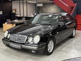 Mercedes-Benz E 240 E 240 Elegance +TEMPOMAT+KLIMA+SITZHEIZ+ - Mercedes-Benz E 240: Elegance