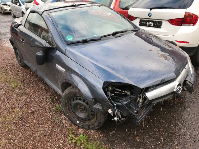 Opel Tigra Twin Top Basis  2x Reifen Neu ! Unfall !